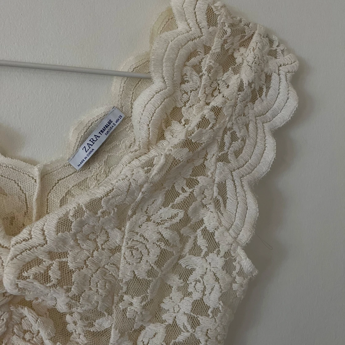 Spetstopp krämvit🤍 - 91