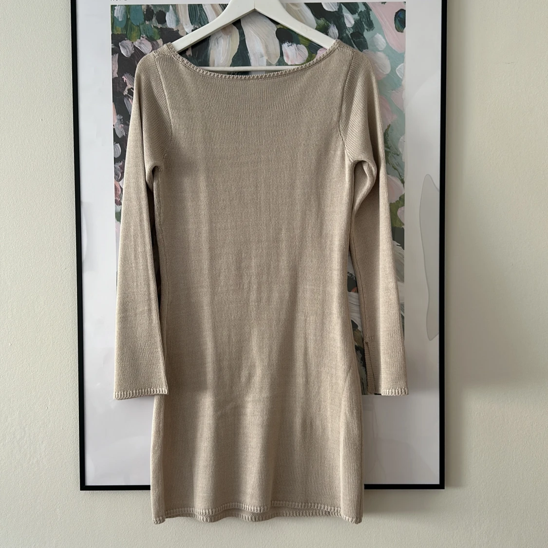 Stickad miniklänning