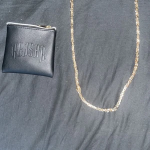 Kejsarlänk halsband Guldpläterad - Vann den på en kejsar Giveaway säljer den för jag inte använder guld 