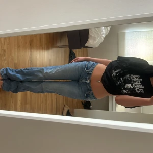 Ltb jeans - Innerbenslängd 78cm, midjemått 68cm fint skick förutom slitning: se bild 3 därav de låga priset:)