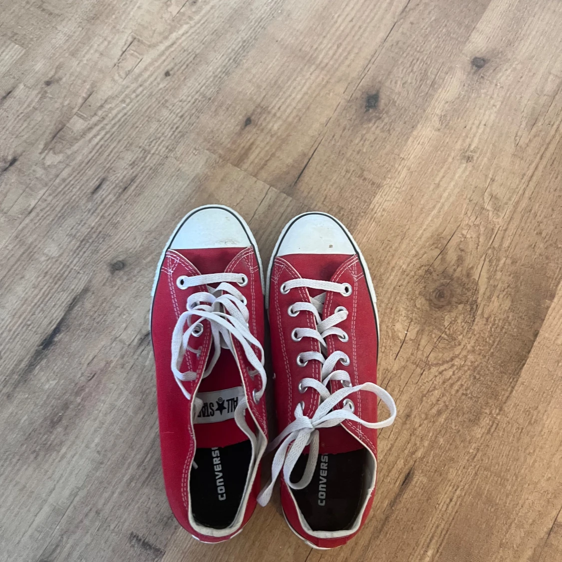 Röda converse  - 90