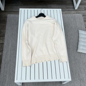 Tröja från zara - Säljer nu min tröja från zara då den är för liten och inte kommer till användning skick 9/10