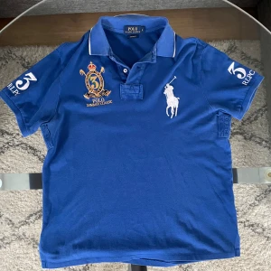 Ralph Lauren Skjorta - Blå Ralph Lauren kortärmad skjorta Chief keef style Pris går att diskuteras vid smidig affär. Storlek: L