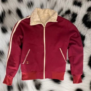 Kofta med fluffig insida💖 - Jättefin zip upp kofta med fluffig insida💖