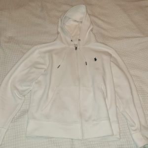 Ralph lauren zip hoodie polo - Storlek S för herr. Inga skador inga fläckar 
