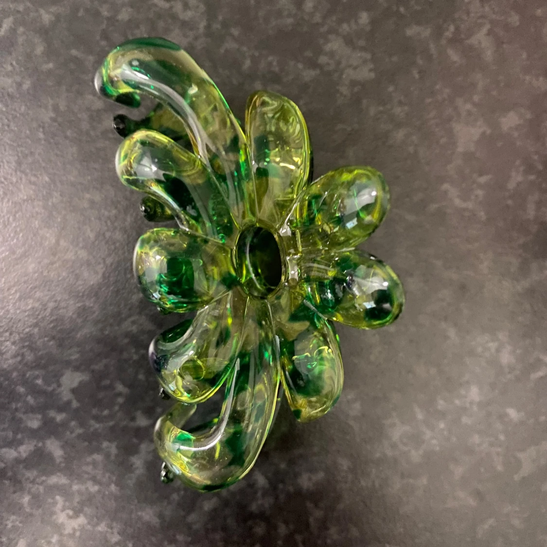 Grön hårklämma  - 90