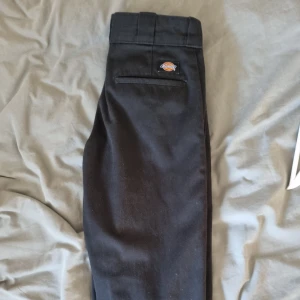 Dickies chinos - Ett par feta dickies chinos i modellen 878. Skriv vid frågor. 