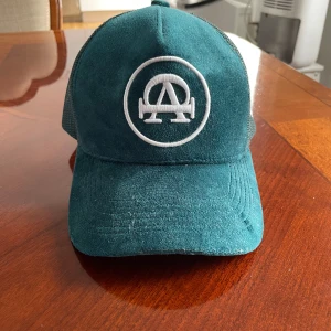 All cap one keps  - Soft keps i bra kvalite och bra skick 