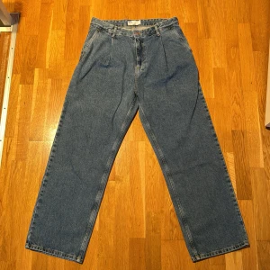 Bershka Wilde Leg Jeans - Bra skick, knappt använda