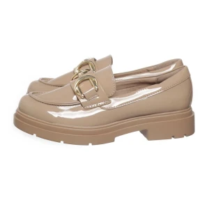 Beige Loafers - Skorna var för stora och har inga tecken på användning ✨