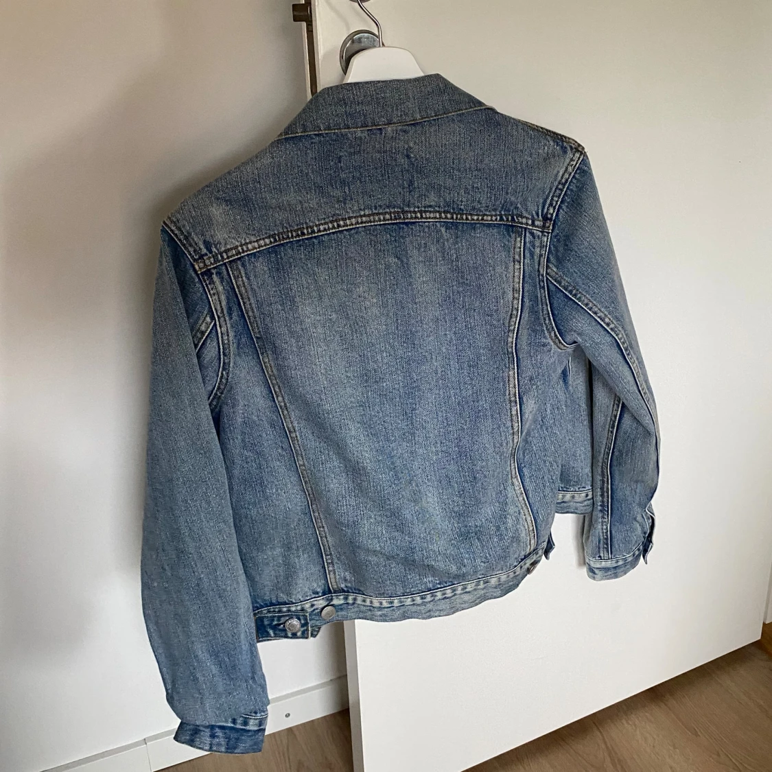 Blå jeansjacka  - 91