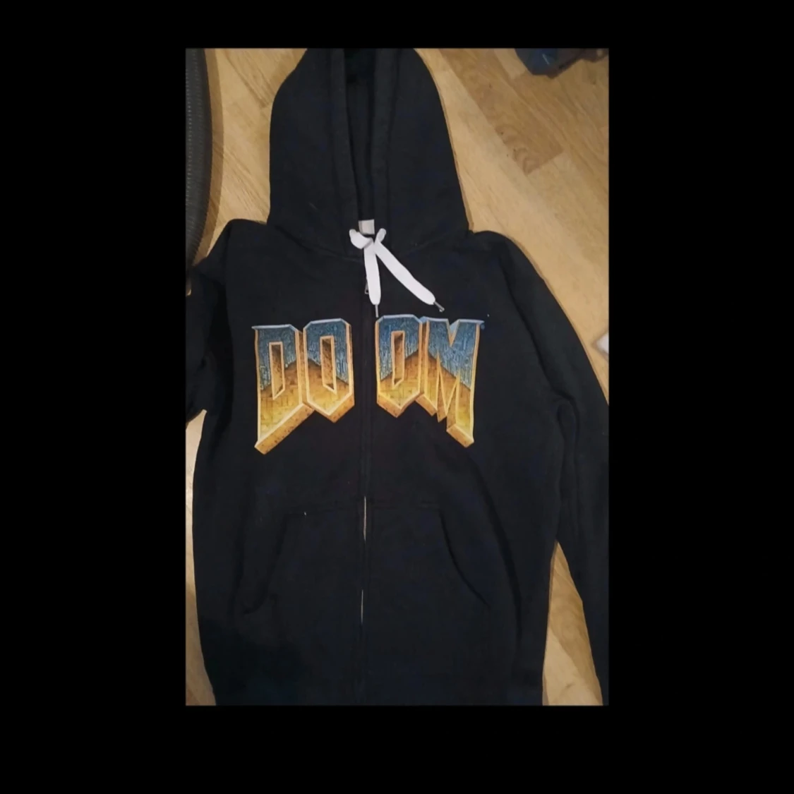Doom zip hoodie. M