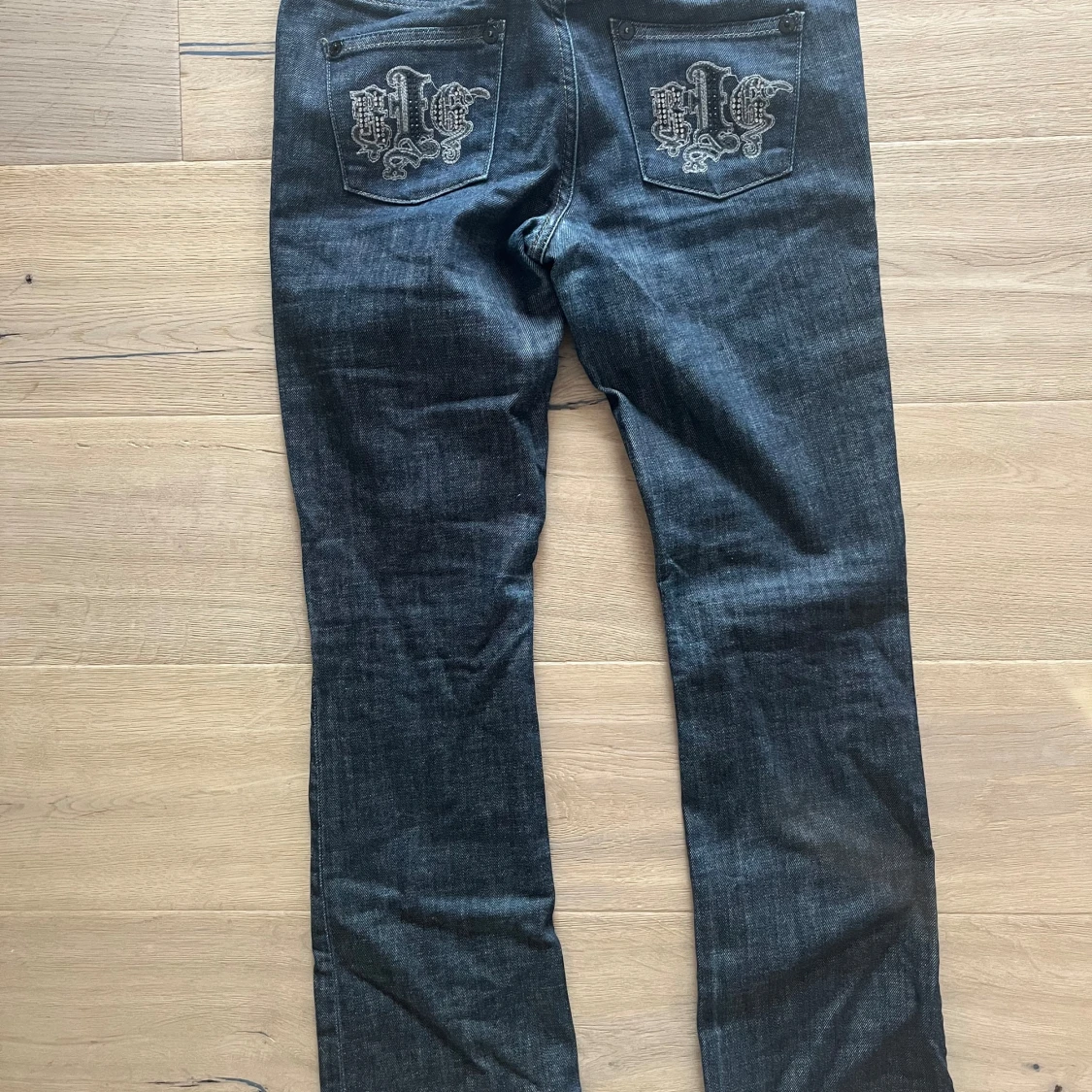 Second hand bootcut jeans från Nairobi  - 90
