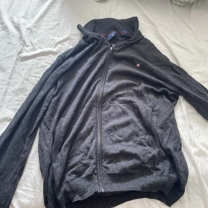 Gant tröja - Tröjan har inga fläckar och har varit sparsamt använd