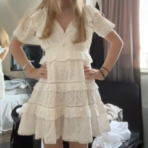 Klänning från asos - Jättefin sommar eller studentklänning. Finns inte längre att köpa på asos hemsida😙 