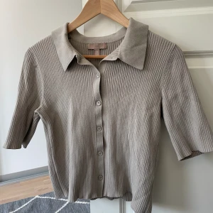 Tröja - Fint skick, skriv vid frågor💗