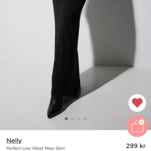 Lågmidjad kjol  - Strl M