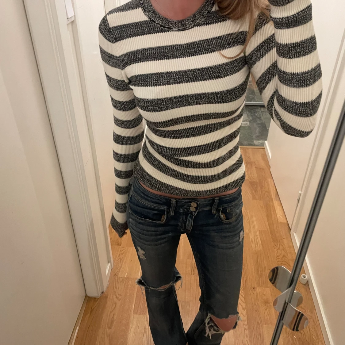 Randig ribbstickad tröja - 90