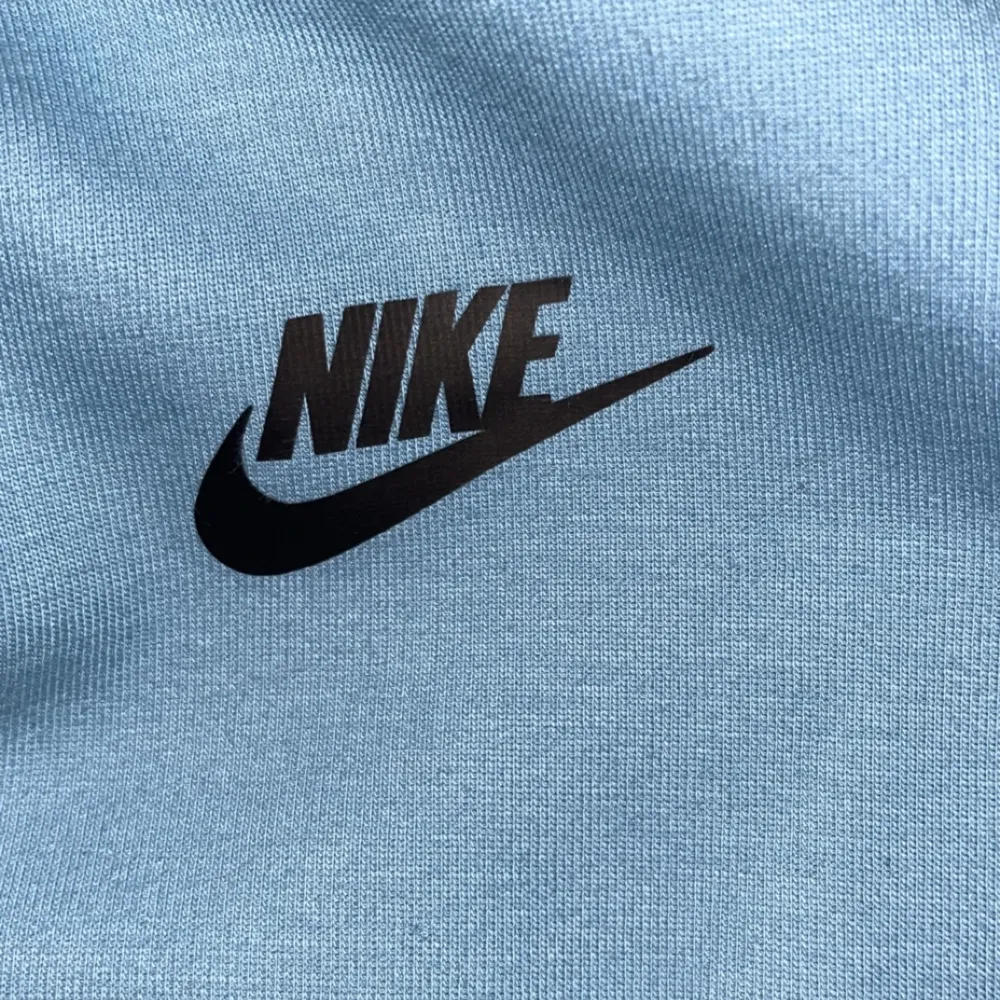 Unik Nike Tech Fleece I Väldigt Bra Skick. Storlek Xl,  Pm för fler bilder 😁. Hoodies.