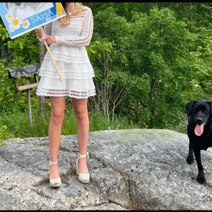 Linn Ahlborg x NA-KD  - Klänning från Linn ahlborgs gamla kollektion. Jättefint skick och perfekt till studenten!🥰