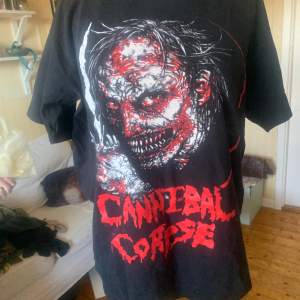 Cannibal corpse T-shirt i fint skick