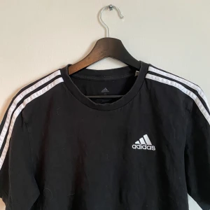 Adidas tröja  - adidas tröja svart 