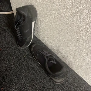 Hugo boss skor strl 40 - Ganska bra skick men lite använda 