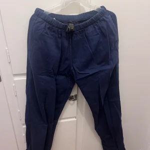 Blå byxor - Byxor från Gramicci