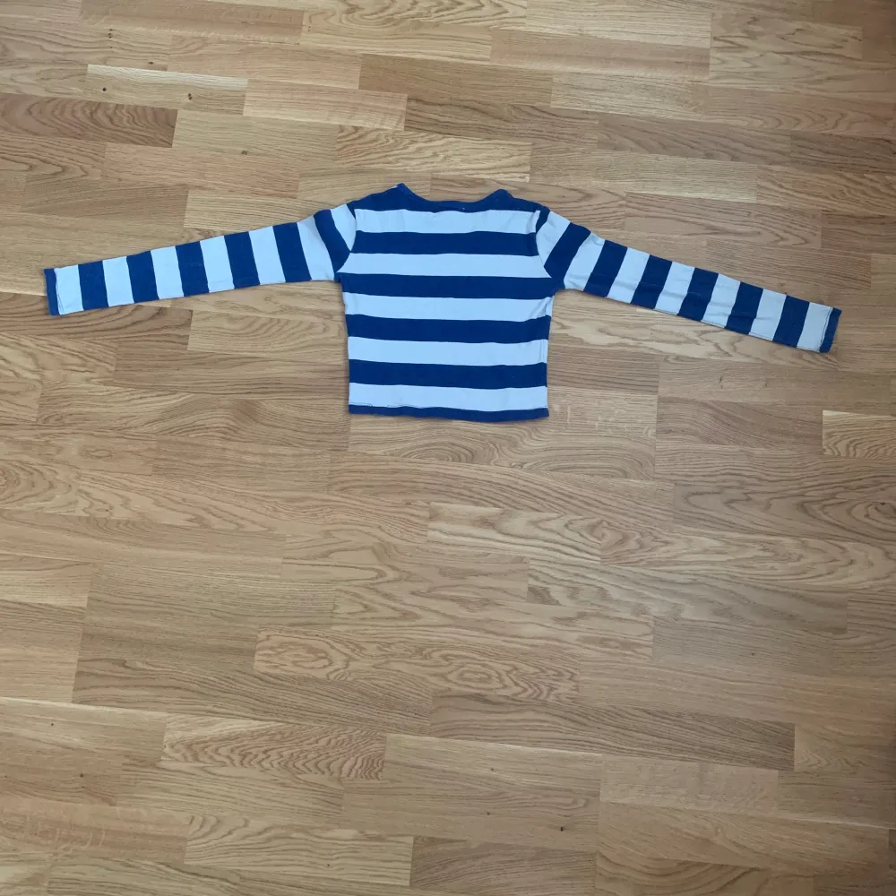 En superfin tröja från lager 157.❤️ 13 kr för frakt.💞. Tröjor & Koftor.