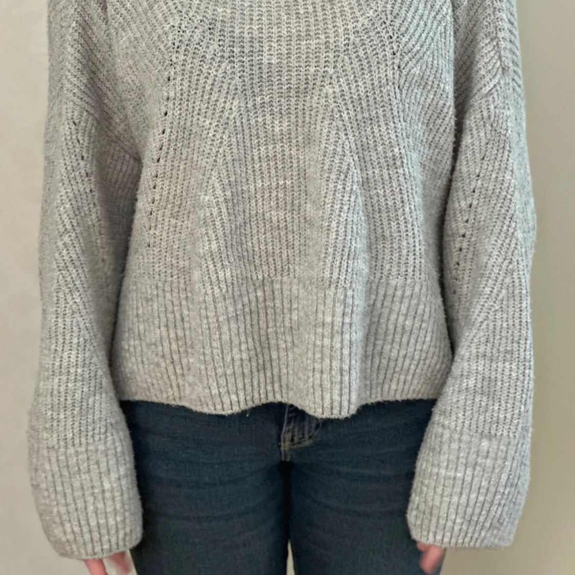 Grå stickad halvpolo  - 90