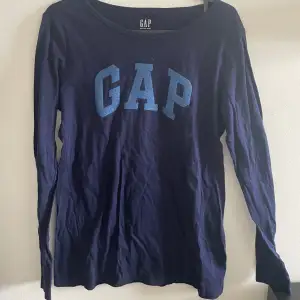 Marinblå långärmad GAP tröja