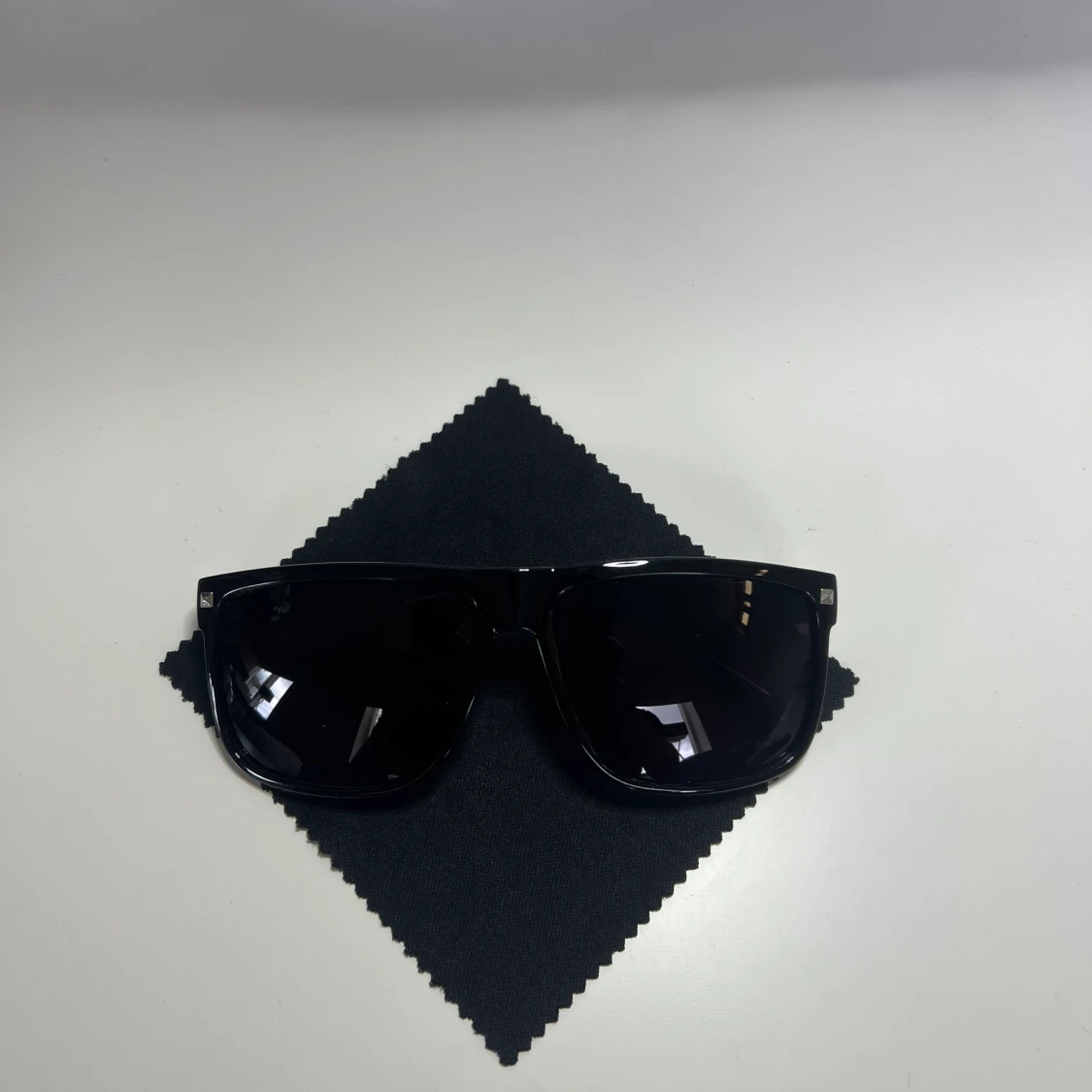 Svarta Solglasögon #2 - 90