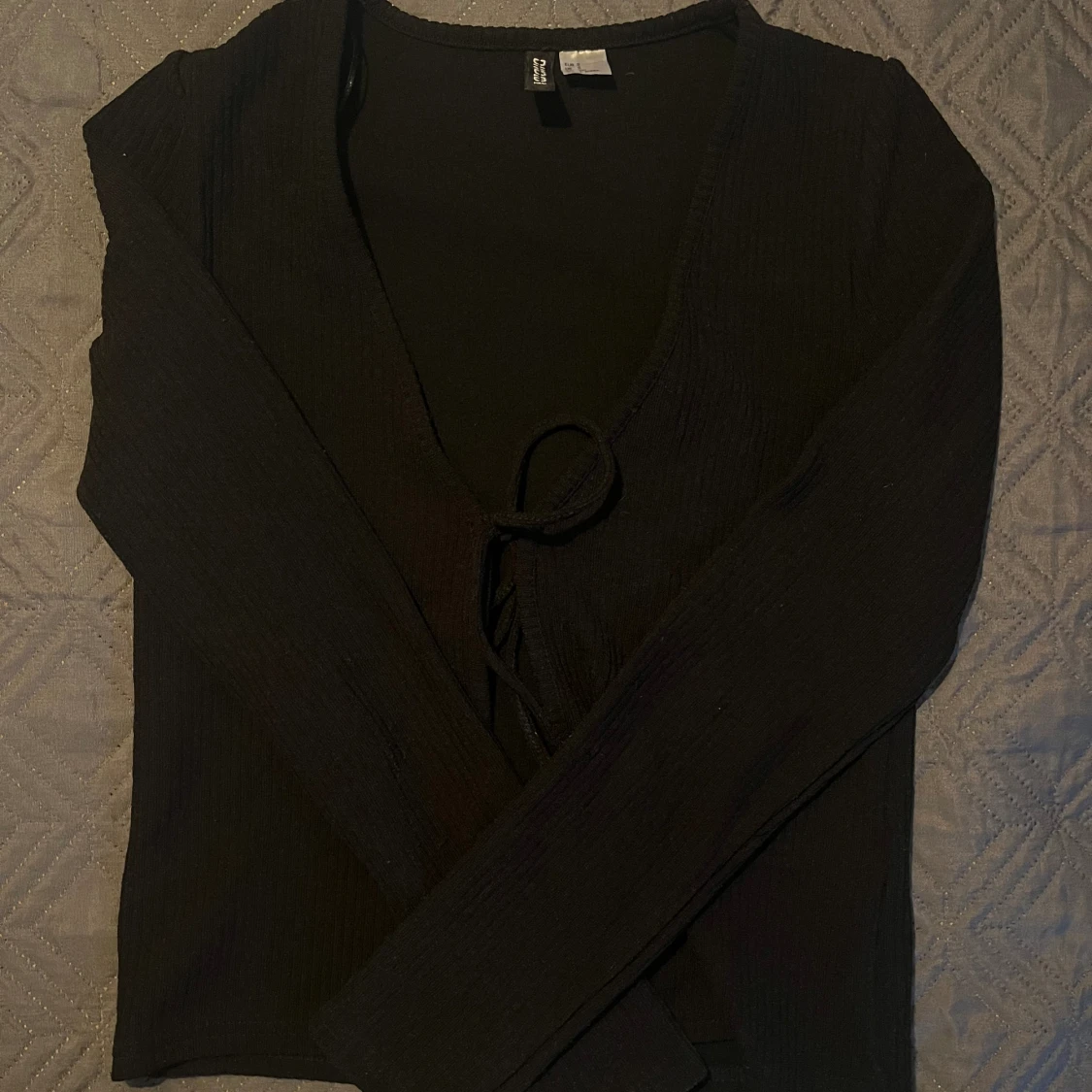 Jättefin topp med knytdetalj! Säljer billigt! 🫶🏼