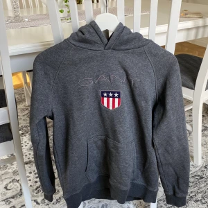 Hoodie - Hoodie från gant. Använd ett fåtal gånger.
