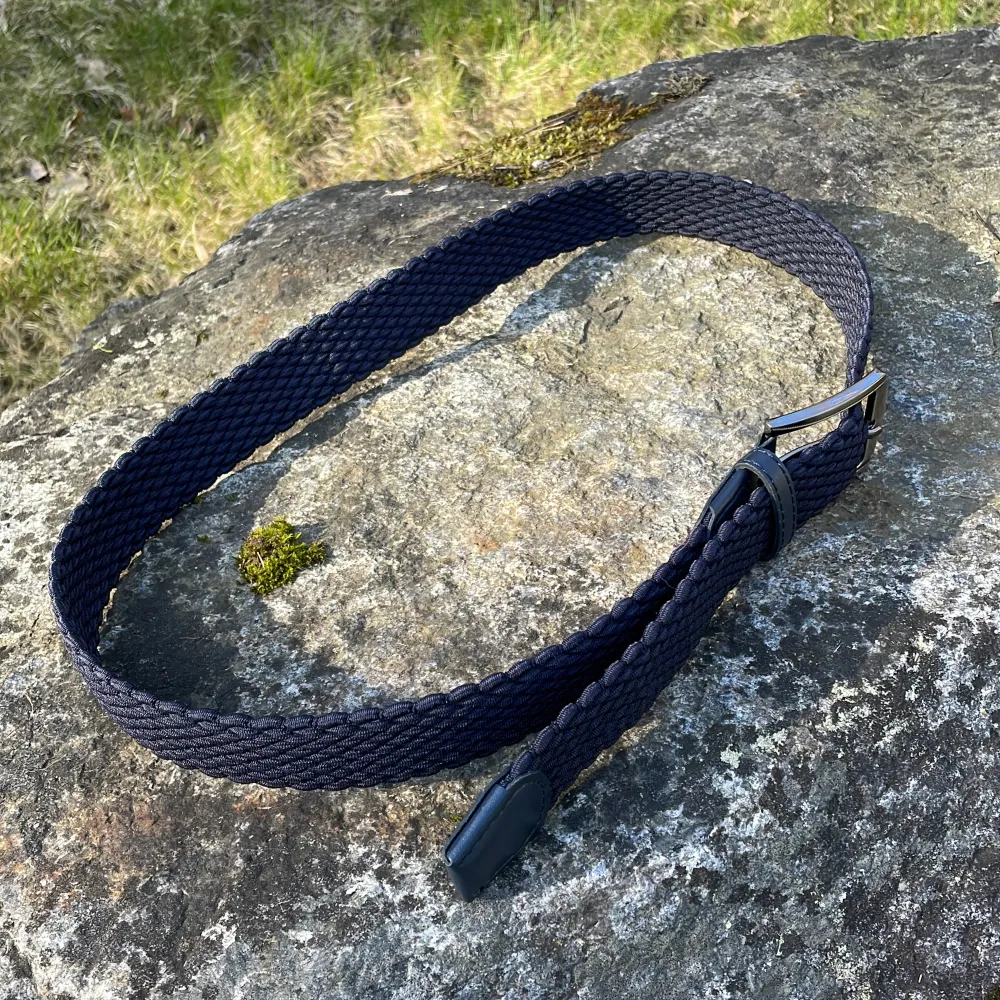 One size, Mörkblått Grisch Bälte Trendhim.se Inte använt. Asusteet.