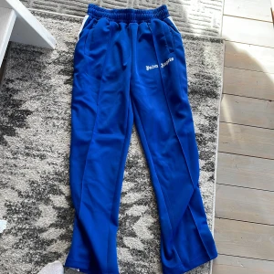 Blå palm angels byxor - Säljer pga att jag inte använt de 