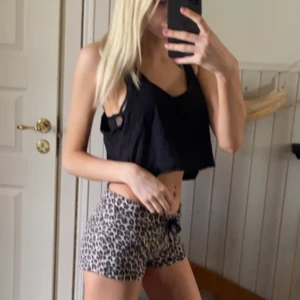 Croptop - En croptop i storlek S.