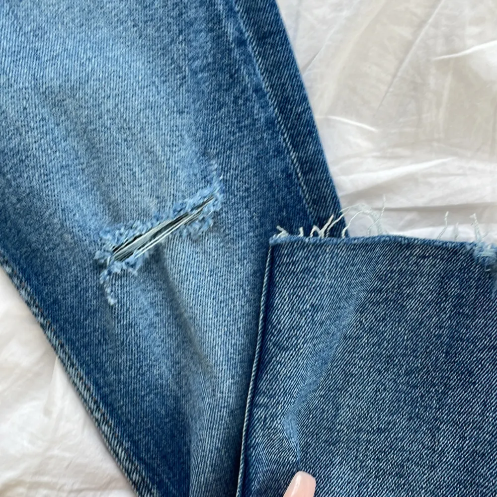 Ett par nya jeans som aldrig är använda (prislapp finns kvar)   Hi-rise skinny, ankle Length . Jeans & Byxor.