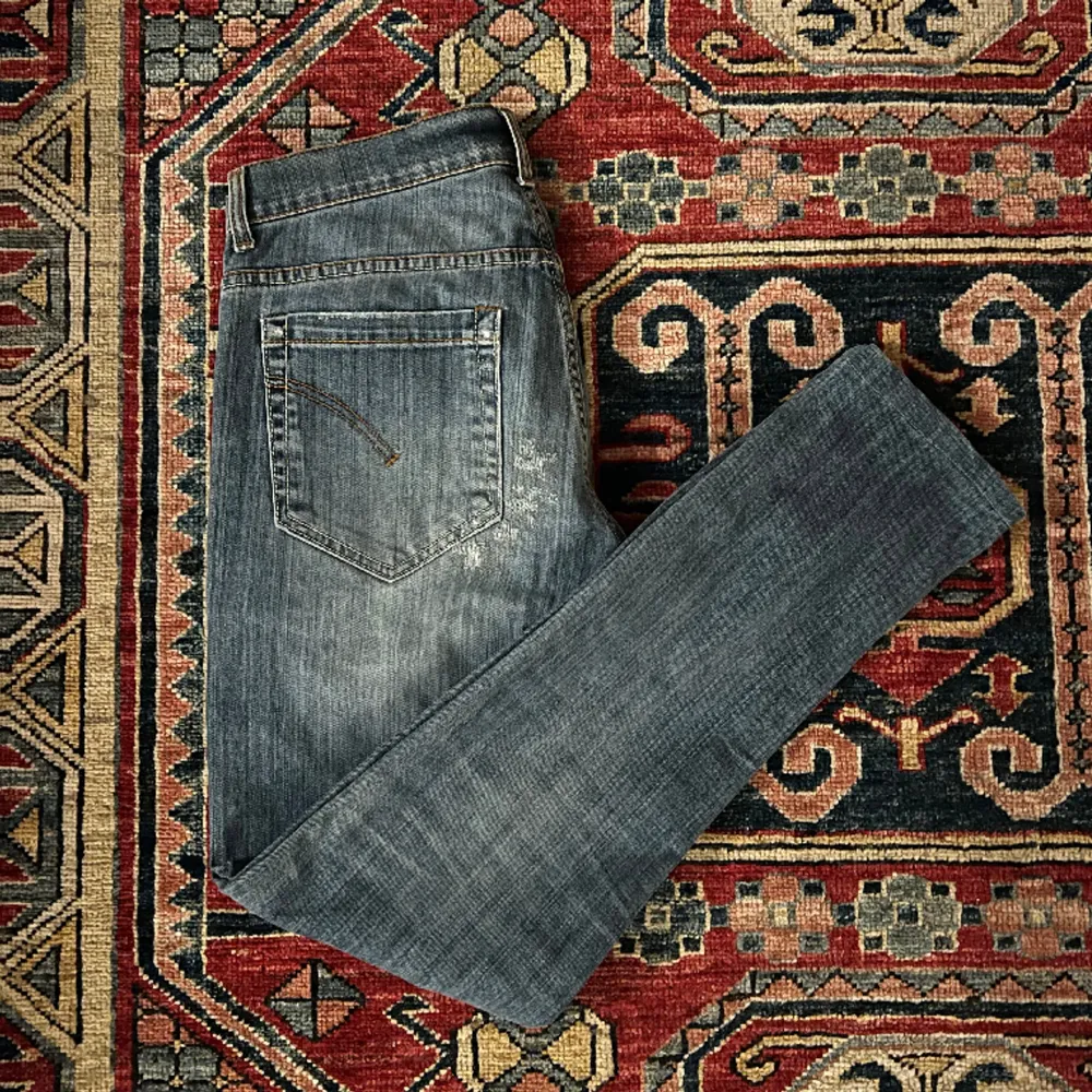 Säljer nu dessa extremt feta Dondup george slim jeans i storleken 33. (NYSKICK) skriv för frågor! Nypris ≈ 3000kr. Mitt pris 1099kr. Jeans & Byxor.