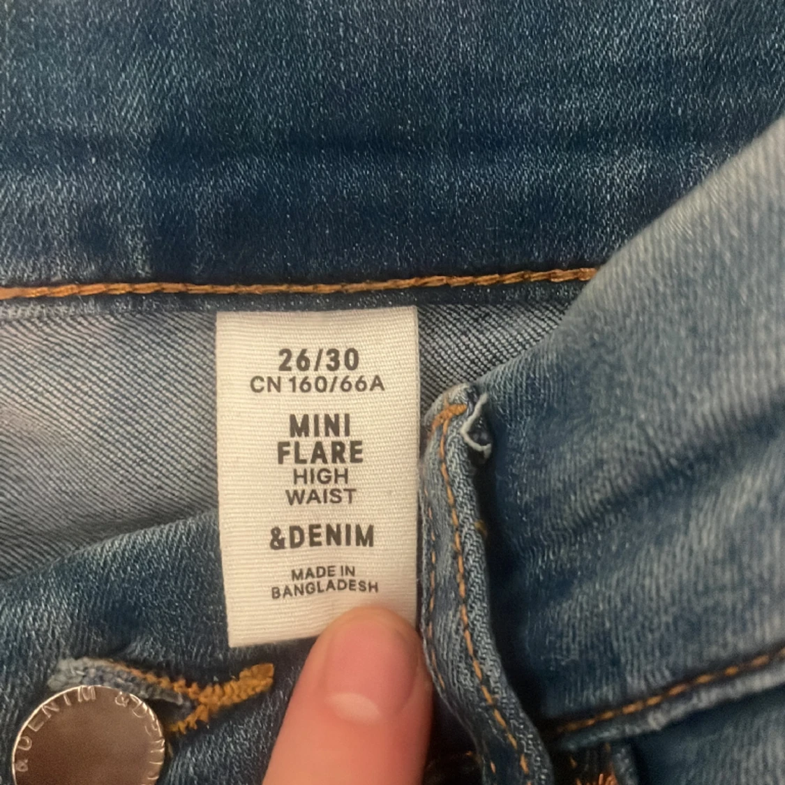 Flared jeans/ utsvängda jeans  - 90