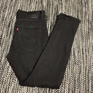 Levi’s jeans  - Ett Äldre par Levis jeans 512  W31 L32 skick 8,5/10