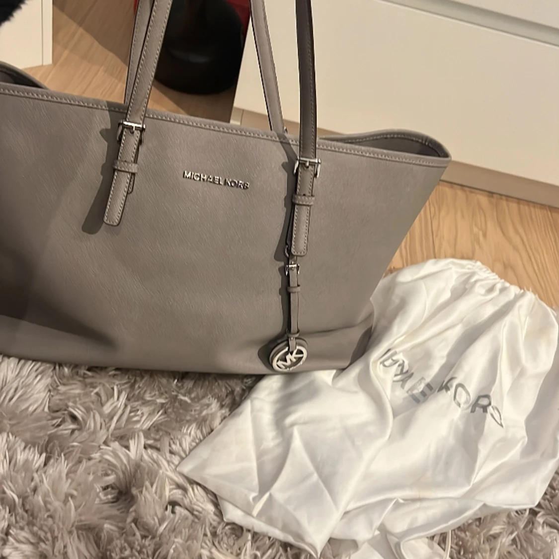 Michael KorsJet Set leather handbag