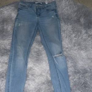 Skinny low waist - Använt typ 5 gånger storlek 36