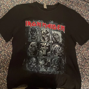 Ironmaiden t-shirt💕 - Vintage t-shirt i bra kvalitet, jag säljer den här för att jag aldrig använder den längre, den kostade ca 200 kr när jag köpte den💕