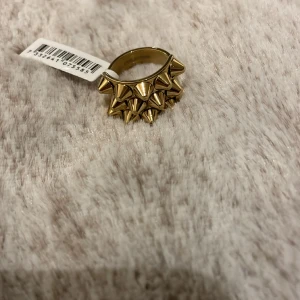 Helt ny Edblad ring - En helt ny Edblad ring, säljer för att den är för liten