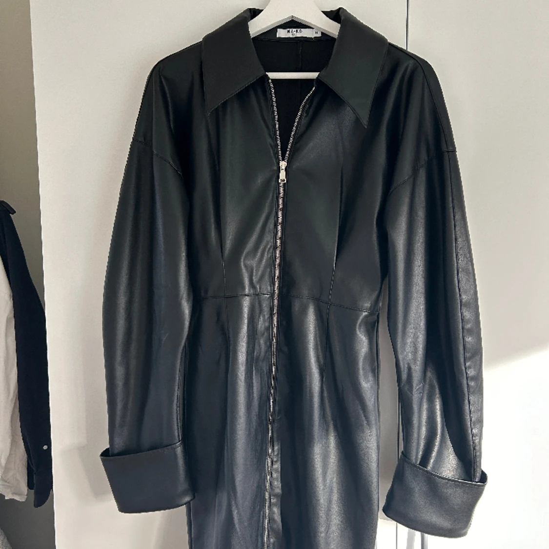 Fake läder klänning 