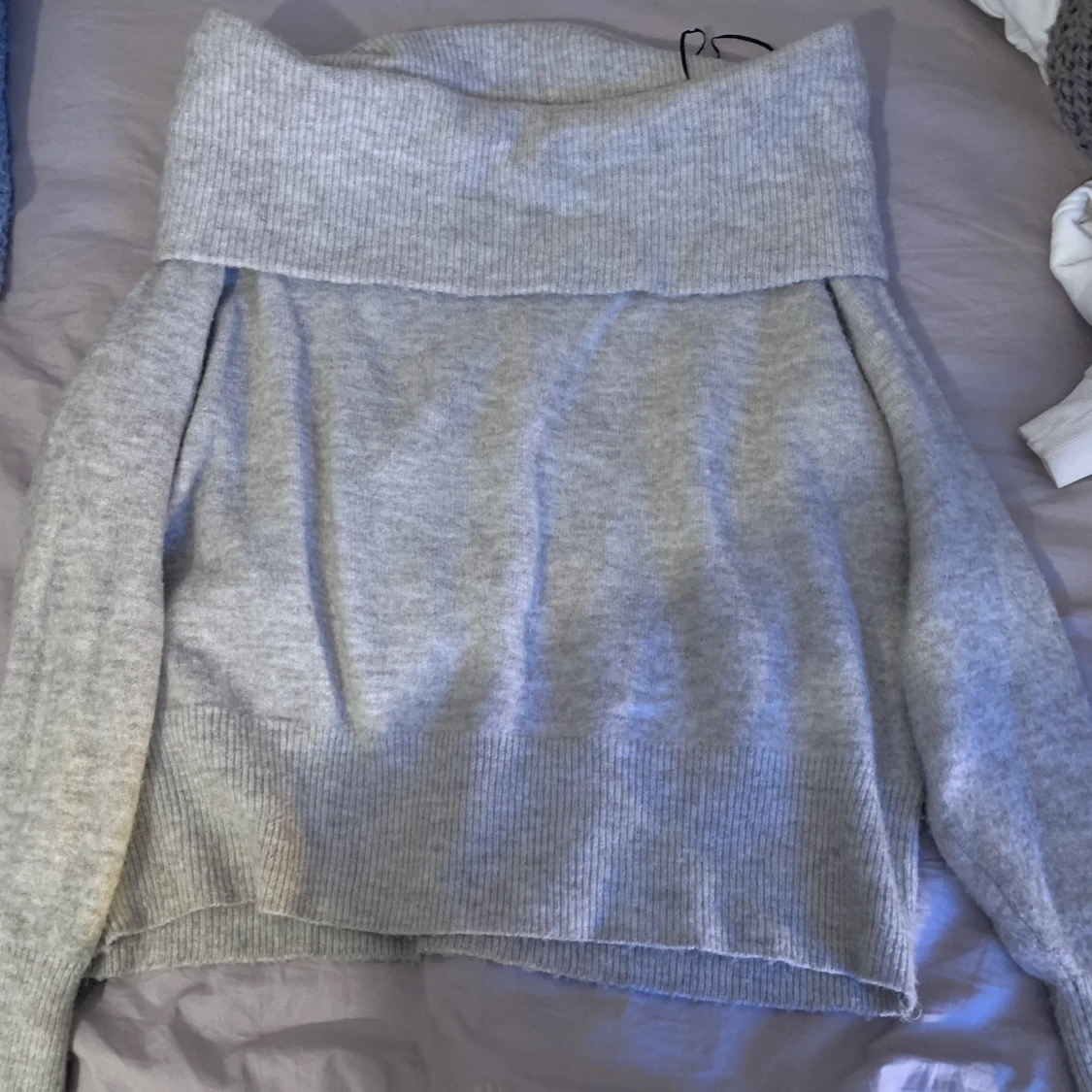 Stickad off shoulder  - 90