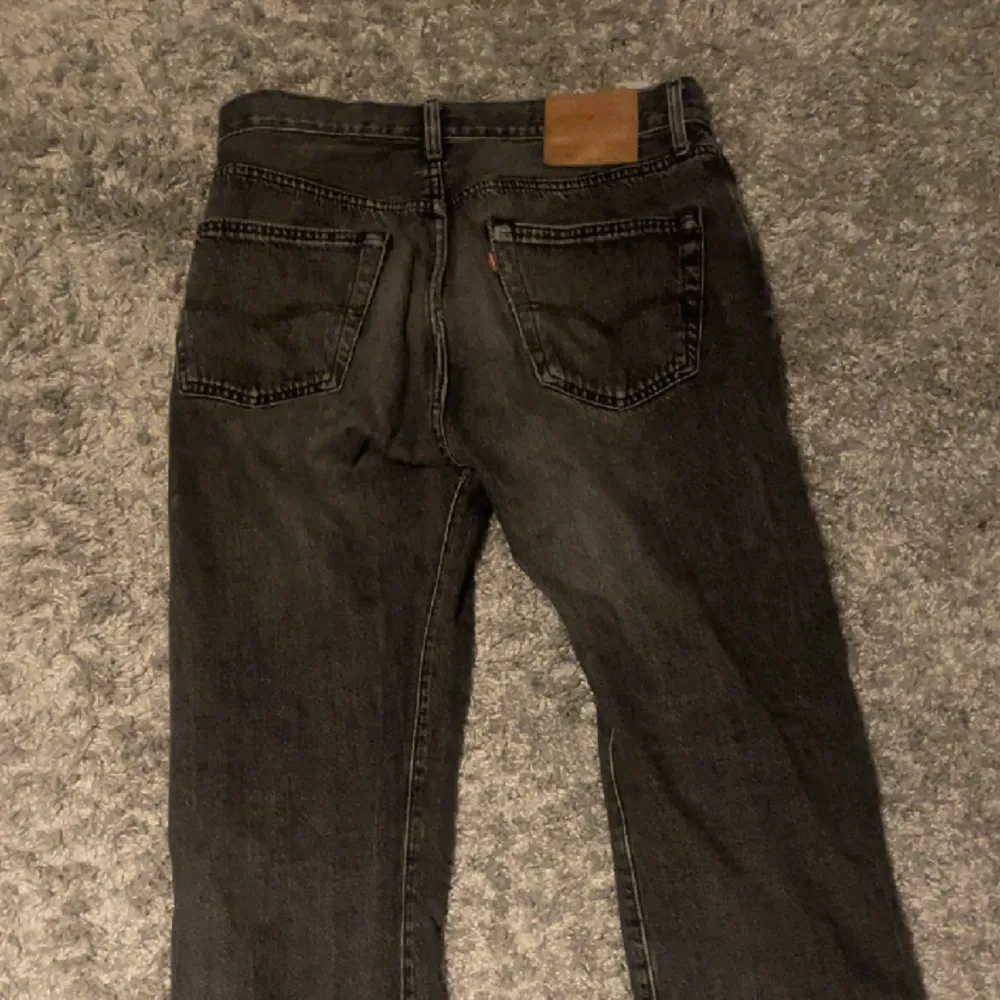 Säljer dessa snygga Levis 501 jeans. Jeans & Byxor.