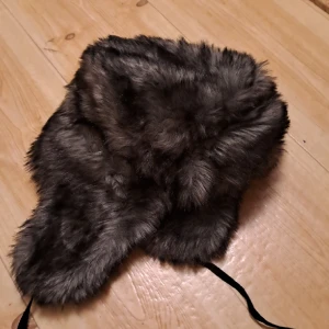 Björnfitta - Hela är päls bara använd typ 3 gånger pris kan diskuteras 