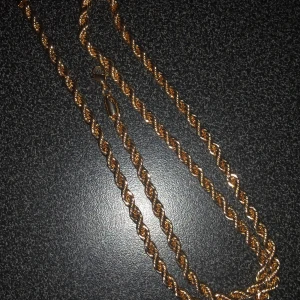 Guld kedja ny - Helt ny 6 mm bred säljer bra pris 